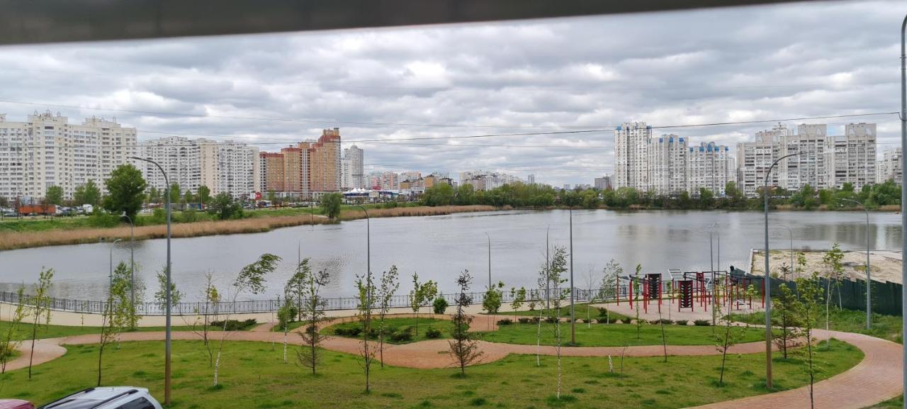 Apartments Swan Lake Kiev Dış mekan fotoğraf